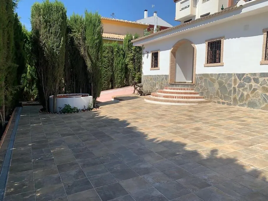 Cortijo Los Pinillos Pinos Genil Holiday home